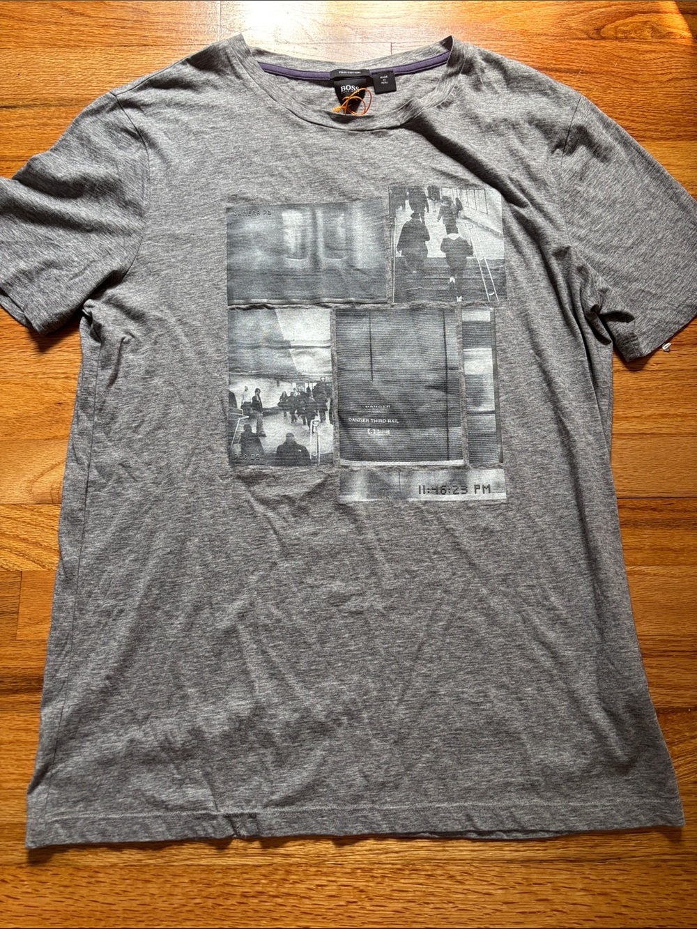 BOSS Men’s Gray Graphic Short Sleeve Crewneck Tee Sz Small Pima Cotton
